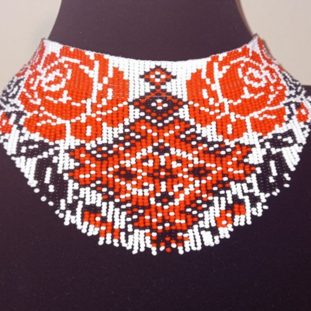 🌹 Beaded Fringed Choker with Rose Motifs • Czech Beads • Stainless Steel🌹